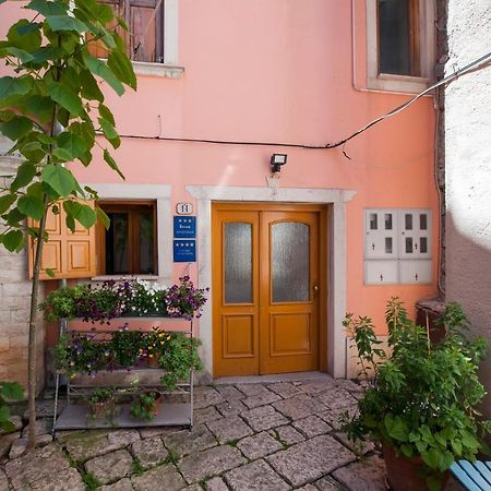 Guesthouse Ancient Stone Rovinj Eksteriør bilde