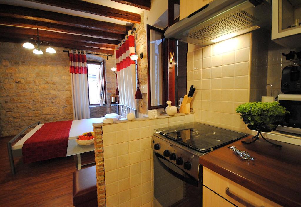 Guesthouse Ancient Stone Rovinj Rom bilde