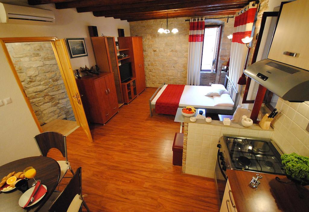 Guesthouse Ancient Stone Rovinj Rom bilde