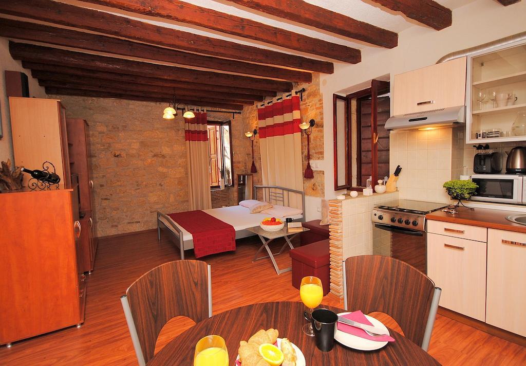 Guesthouse Ancient Stone Rovinj Rom bilde