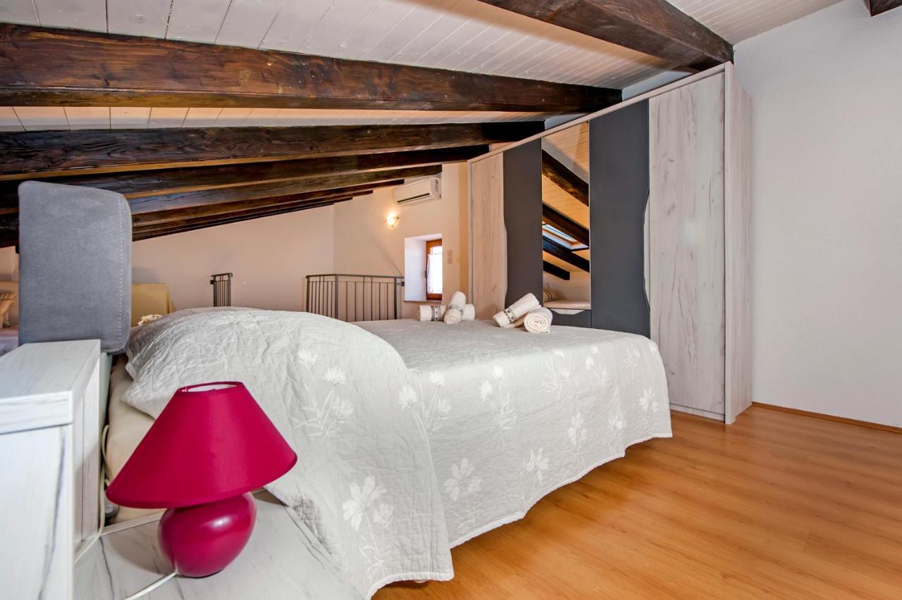 Guesthouse Ancient Stone Rovinj Eksteriør bilde