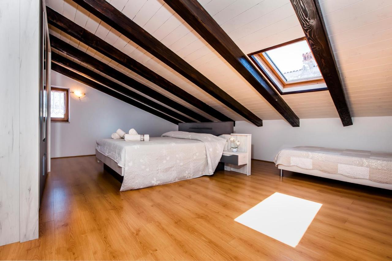 Guesthouse Ancient Stone Rovinj Eksteriør bilde